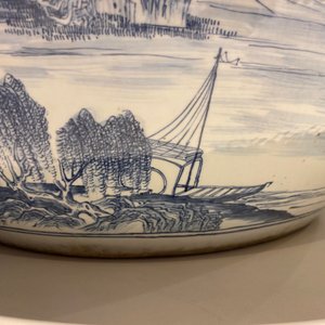 A large Chinese blue and white 'landscape' fish bowl, Qianlong — photo 28