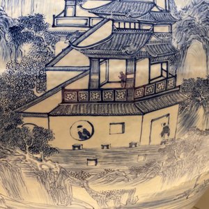 A large Chinese blue and white 'landscape' fish bowl, Qianlong — photo 30