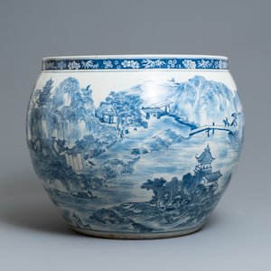 A large Chinese blue and white 'landscape' fish bowl, Qianlong — photo 3