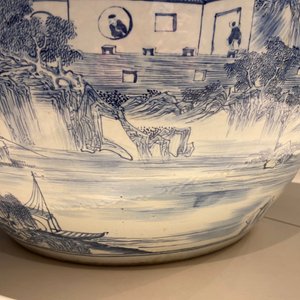 A large Chinese blue and white 'landscape' fish bowl, Qianlong — photo 31