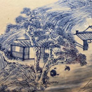 A large Chinese blue and white 'landscape' fish bowl, Qianlong — photo 38