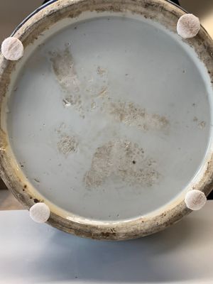 A large Chinese blue and white 'lotus and peony scroll' 'hu' vase, 19th C. — photo 11
