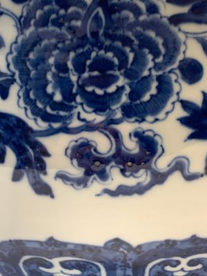 A large Chinese blue and white 'lotus and peony scroll' 'hu' vase, 19th C. — photo 14
