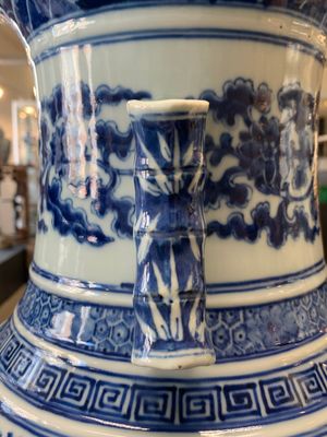 A large Chinese blue and white 'lotus and peony scroll' 'hu' vase, 19th C. — photo 15