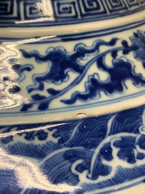 A large Chinese blue and white 'lotus and peony scroll' 'hu' vase, 19th C. — photo 20