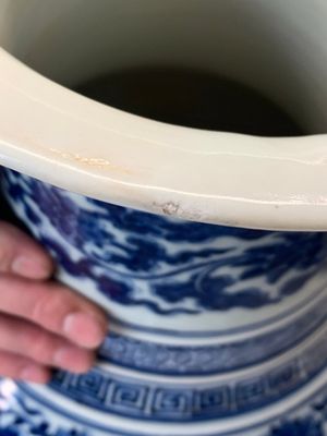 A large Chinese blue and white 'lotus and peony scroll' 'hu' vase, 19th C. — photo 8