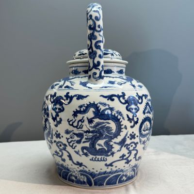 A large Chinese blue and white 'Nine Dragons' wine pot — photo 11