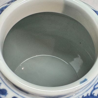 A large Chinese blue and white 'Nine Dragons' wine pot — photo 13