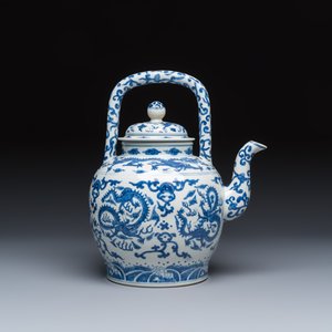 A large Chinese blue and white 'Nine Dragons' wine pot — photo 4