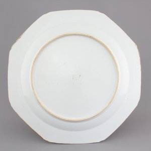 A large Chinese blue and white octagonal dish, Qianlong, 18th C. — foto 2