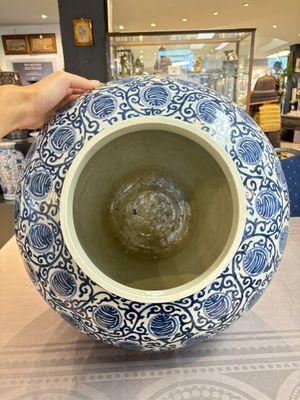 A large Chinese blue and white 'shou' jar, Wanli mark, 20th C. — photo 7