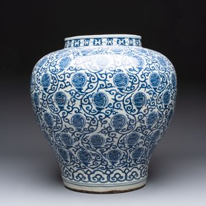 A large Chinese blue and white 'shou' jar, Wanli mark, 20th C. — photo 5