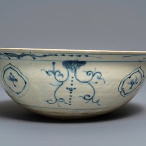 A large Chinese blue and white Swatow bowl, Ming — 照片 5