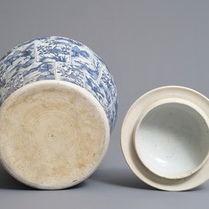 A large Chinese blue and white three-piece garniture with landscape and floral panels, Kangxi — photo 6