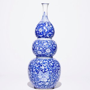 A large Chinese blue and white triple gourd vase, Kangxi — 照片 3
