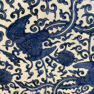 A large Chinese blue and white 'two phoenixes' dish, Jiajing — photo 4