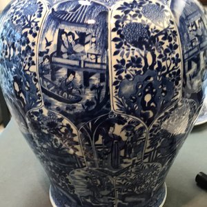 A large Chinese blue and white vase and cover, Kangxi — 照片 21