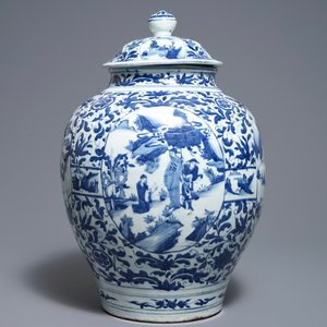 A large Chinese blue and white vase and cover with figurative medallions, Wanli, Ming — photo 3