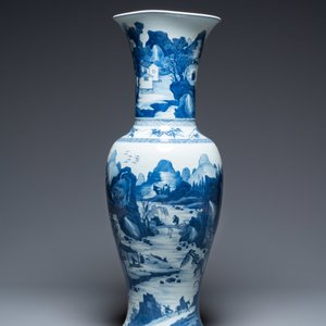 A large Chinese blue and white 'yenyen' vase with figures in a mountainous landscape, Kangxi — photo 5