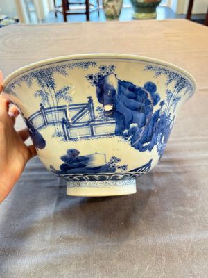 A large Chinese blue and white 'Zhu Lin Qi Xian 竹林七賢' bowl, Kangxi — 照片 2
