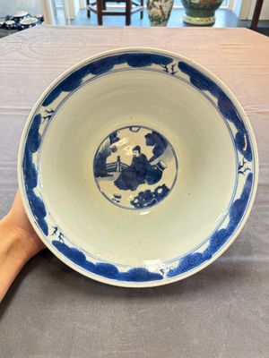A large Chinese blue and white 'Zhu Lin Qi Xian 竹林七賢' bowl, Kangxi — 照片 6