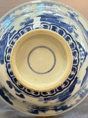 A large Chinese blue and white 'Zhu Lin Qi Xian 竹林七賢' bowl, Kangxi — 照片 9