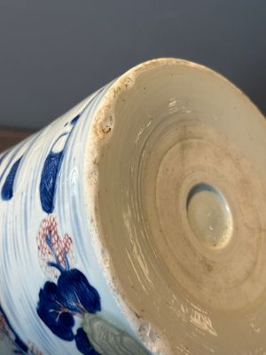 A large Chinese blue, white, celadon and copper-red brush pot on a later gilt bronze foot, 'bitong', Kangxi — 照片 20