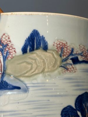 A large Chinese blue, white, celadon and copper-red brush pot on a later gilt bronze foot, 'bitong', Kangxi — 照片 7