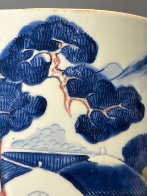 A large Chinese blue, white, celadon and copper-red brush pot on a later gilt bronze foot, 'bitong', Kangxi — 照片 10