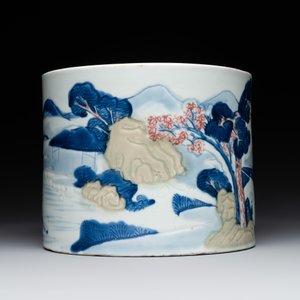 A large Chinese blue, white, celadon and copper-red brush pot on a later gilt bronze foot, 'bitong', Kangxi — 照片 5