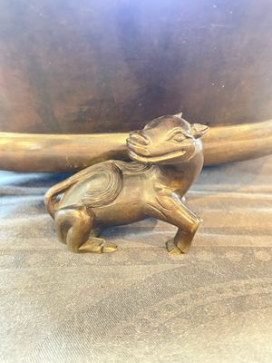 A large Chinese bronze basin with chilong handles, Qianlong mark, 20th C. — photo 9