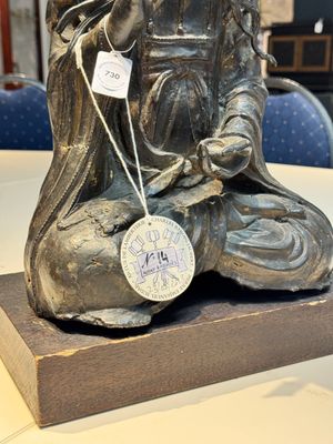 A large Chinese bronze Bodhisattva on wooden stand, Ming — photo 4