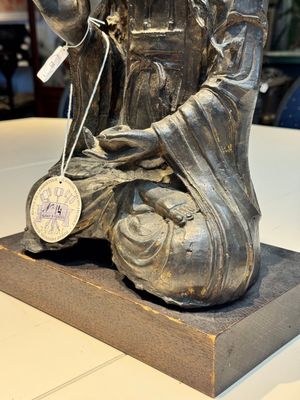 A large Chinese bronze Bodhisattva on wooden stand, Ming — photo 7