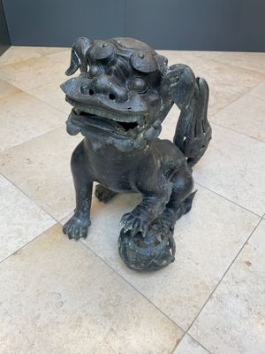 A large Chinese bronze 'Buddhist lion' censer, Ming — 照片 1