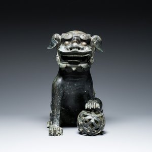 A large Chinese bronze 'Buddhist lion' censer, Ming — 照片 4