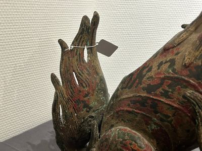 A large Chinese bronze Buddhist lion censer, probably Ming — 照片 16