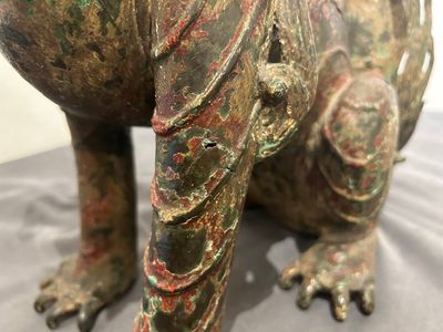 A large Chinese bronze Buddhist lion censer, probably Ming — 照片 10