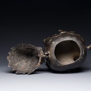 A large Chinese bronze censer and cover in the shape of a luduan, Ming — photo 6