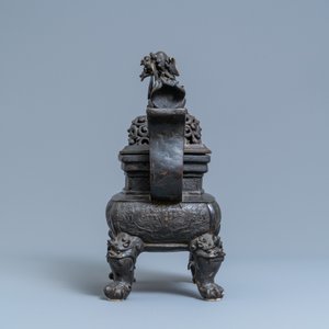 A large Chinese bronze censer and cover, Ming — 照片 5