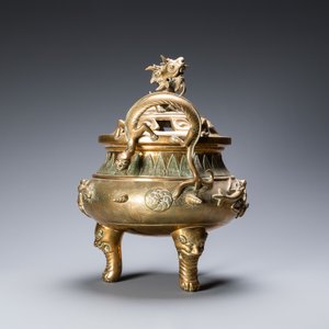 A large Chinese bronze censer and cover on stand with sea animals and shells, Qing — 照片 4