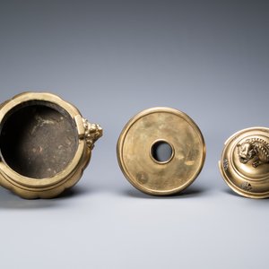 A large Chinese bronze censer and cover on stand, Xuande mark, 19th C. — 照片 7
