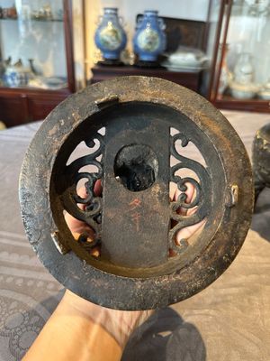 A large Chinese bronze censer and cover with a Buddhist lion, Ming — foto 12