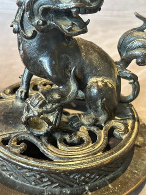 A large Chinese bronze censer and cover with a Buddhist lion, Ming — foto 7
