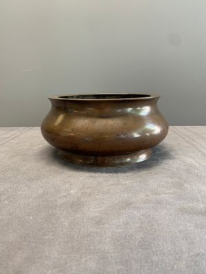 A large Chinese bronze censer, Xuande mark, 17/18th C. — photo 1