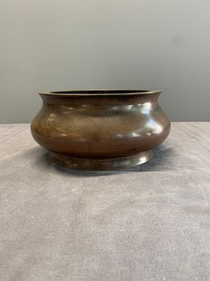 A large Chinese bronze censer, Xuande mark, 17/18th C. — photo 3