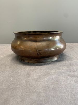 A large Chinese bronze censer, Xuande mark, 17/18th C. — photo 4