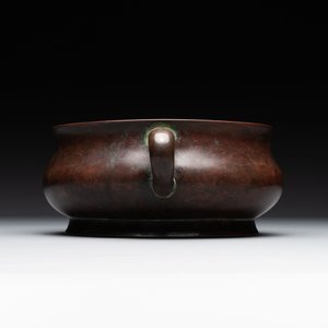 A large Chinese bronze censer, Xuande mark, Ming — photo 3