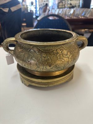 A large Chinese bronze 'Eight Immortals' censer and stand, Xuande mark, 19th C. — photo 1