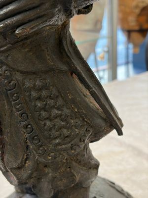 A large Chinese bronze figure of Weituo — foto 21