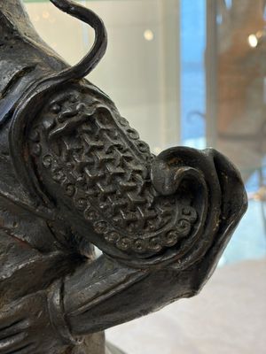 A large Chinese bronze figure of Weituo — foto 22